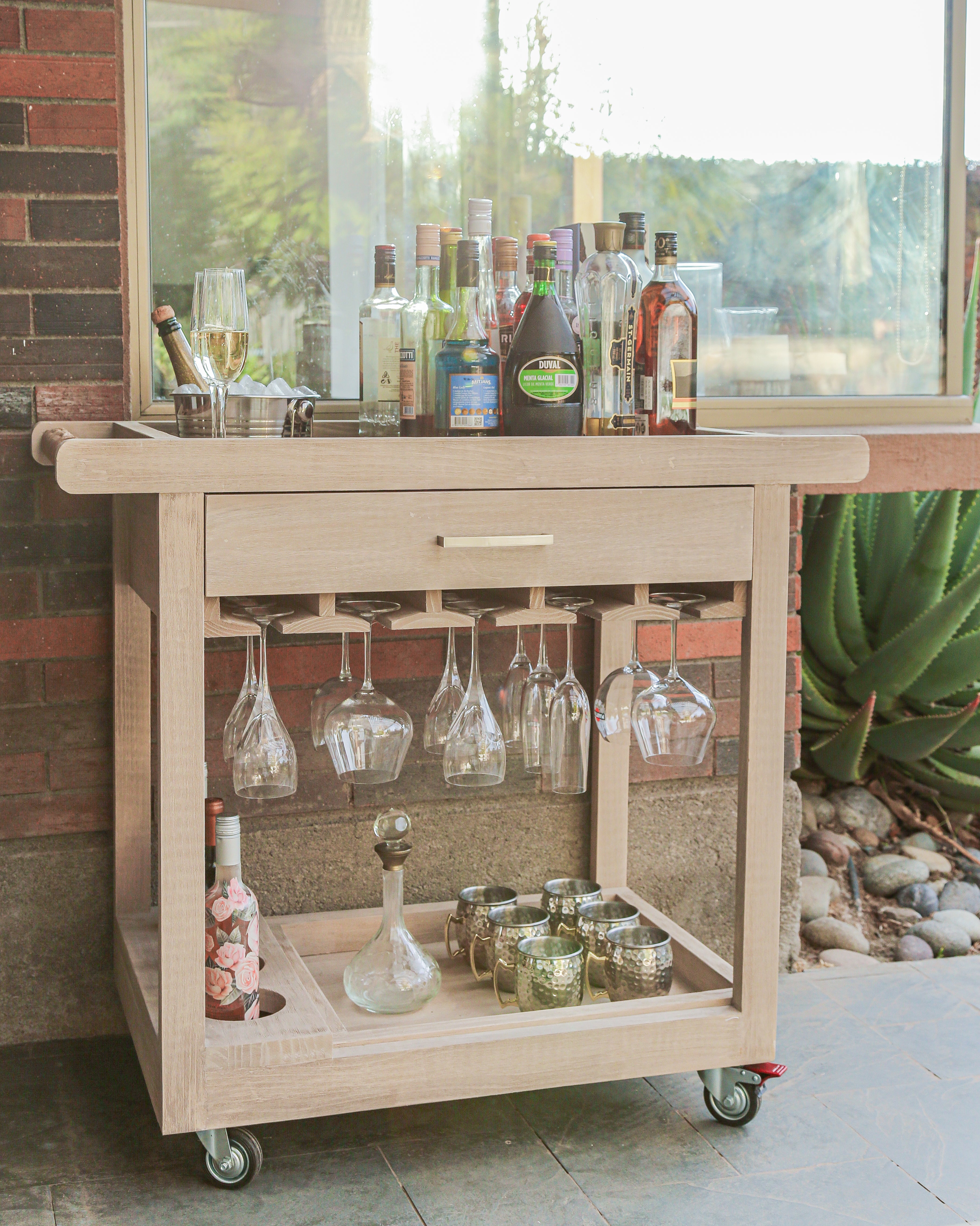 Carro Bar - Rustic Chic