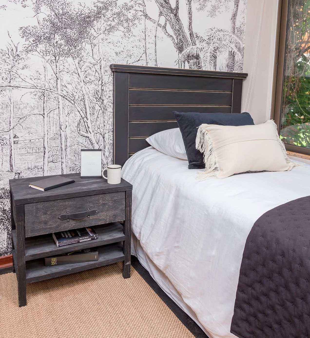 Respaldo Trini Plaza Negro - Rustic Chic